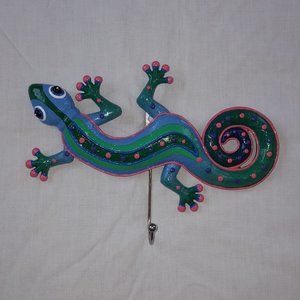 💥Donating April 7th! Hand-painted Colorful Gecko Salamander Hook
